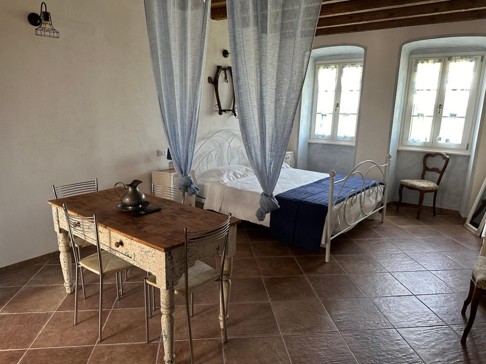 Nel Caruggio - B&B Mornese Buitenkant foto